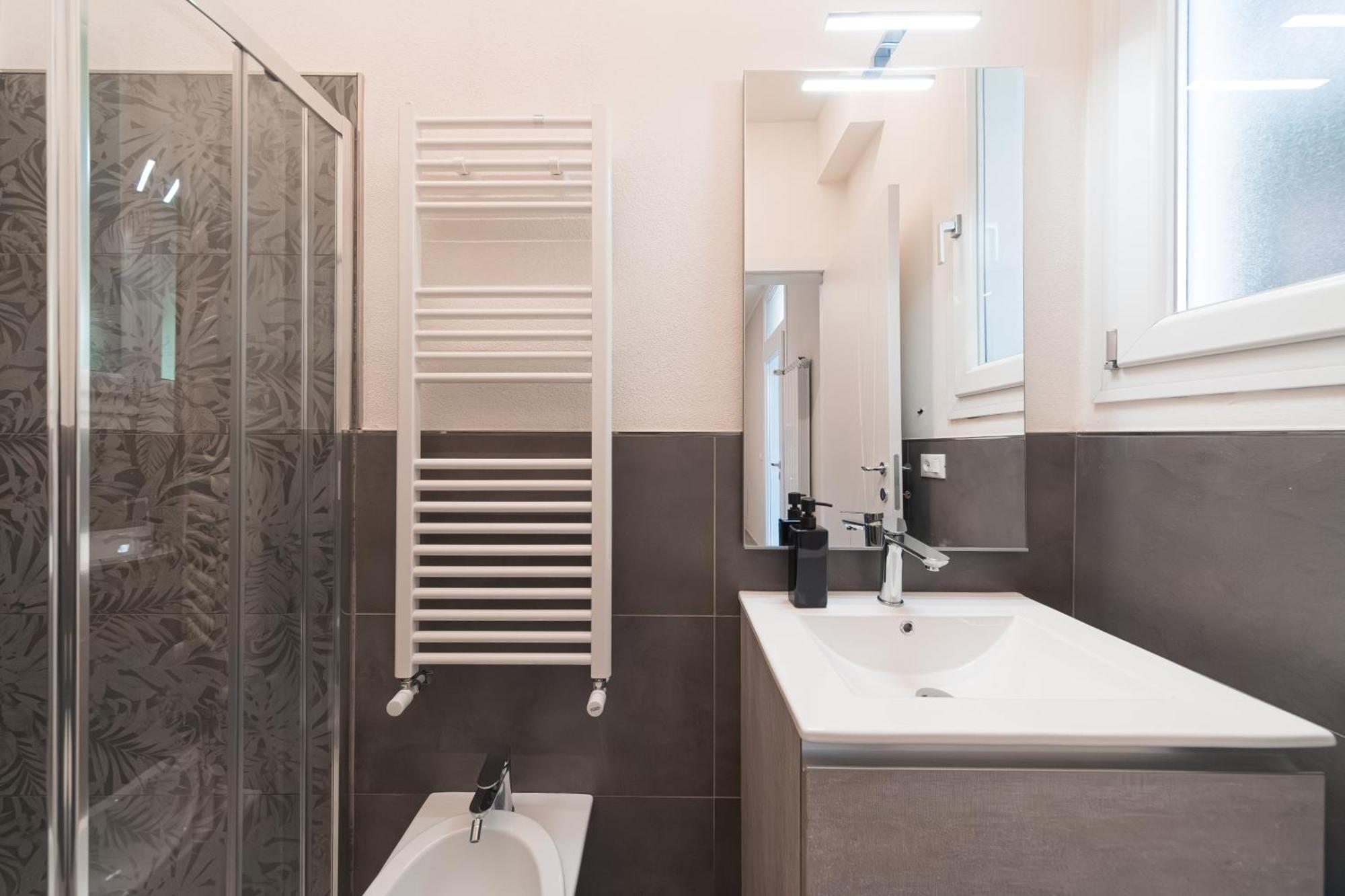 Dall'Arca Suites Bologna Station - Center - Fiera Екстериор снимка