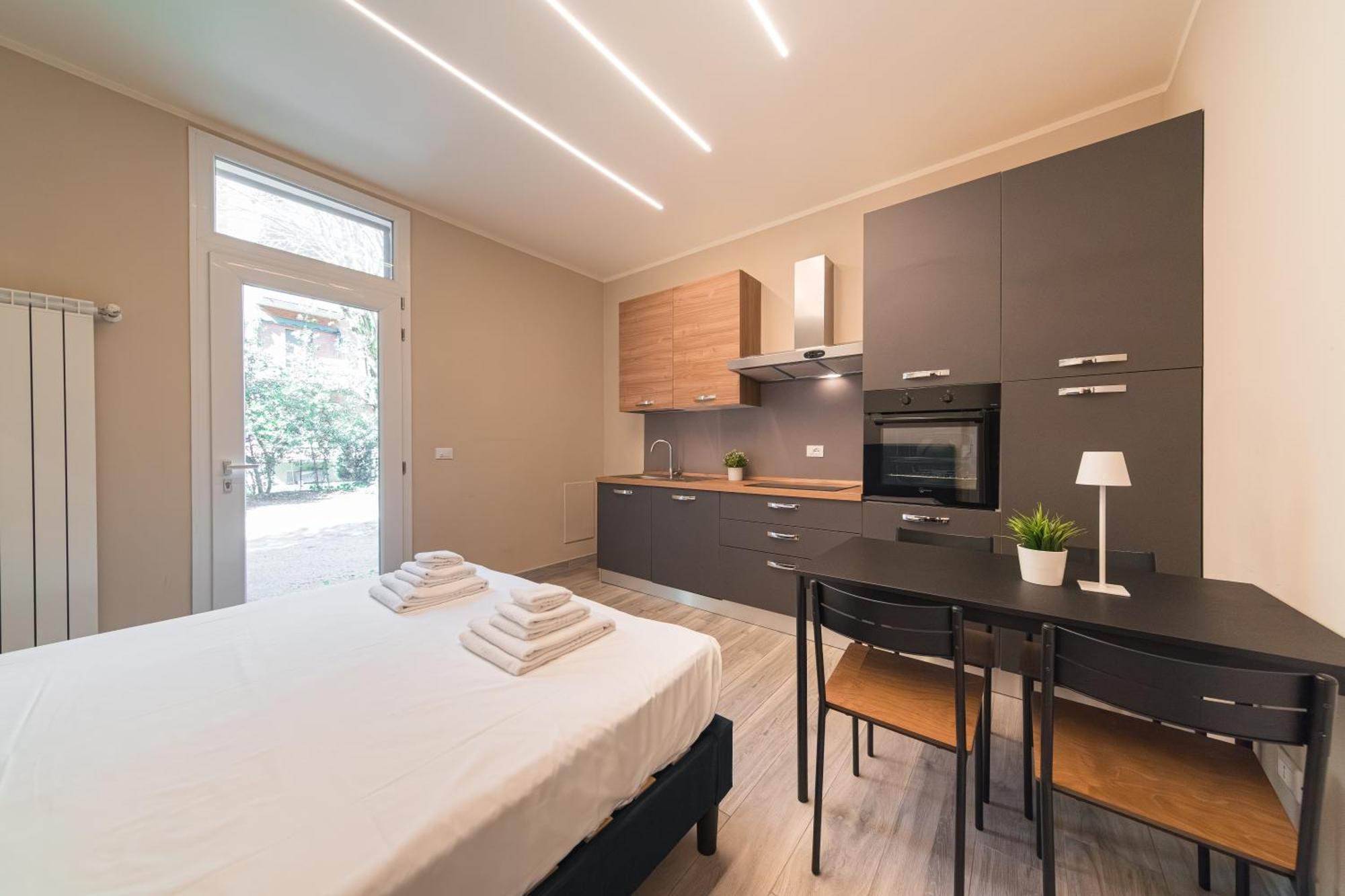 Dall'Arca Suites Bologna Station - Center - Fiera Екстериор снимка