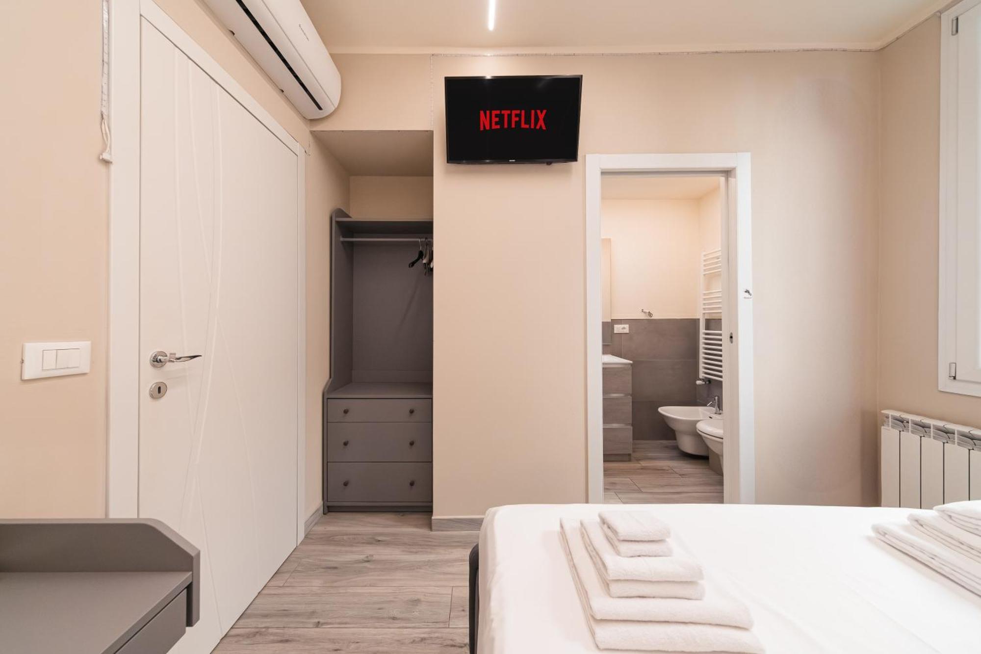 Dall'Arca Suites Bologna Station - Center - Fiera Екстериор снимка