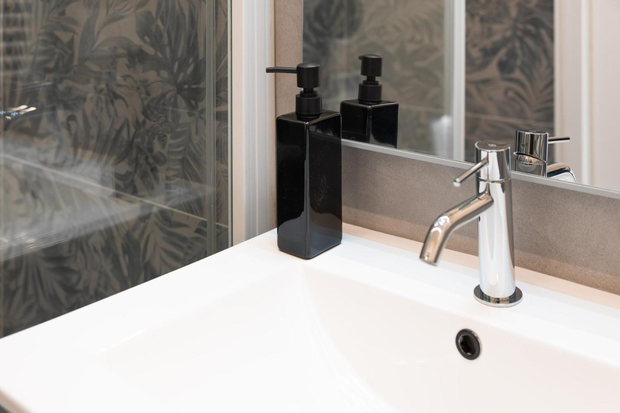 Dall'Arca Suites Bologna Station - Center - Fiera Екстериор снимка